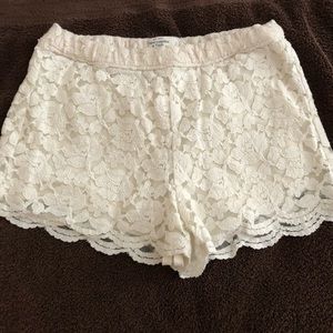 Abercrombie and Fitch cream lace shorts
